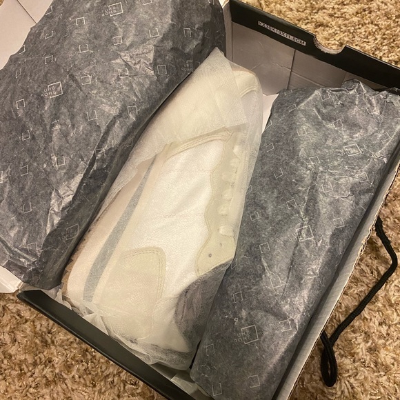 Shu Shop Sneakers - Picture 3 of 7